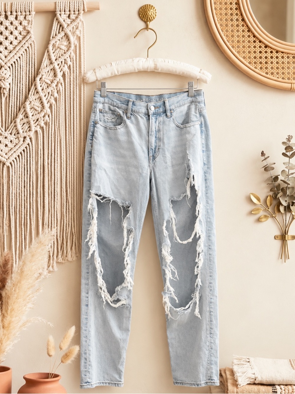 American Eagle Outfitters Light Blue Distressed Jeans
